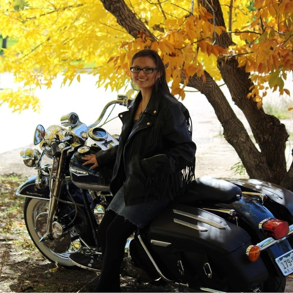 Meet your Posher, Mya - Picture 1 of 8